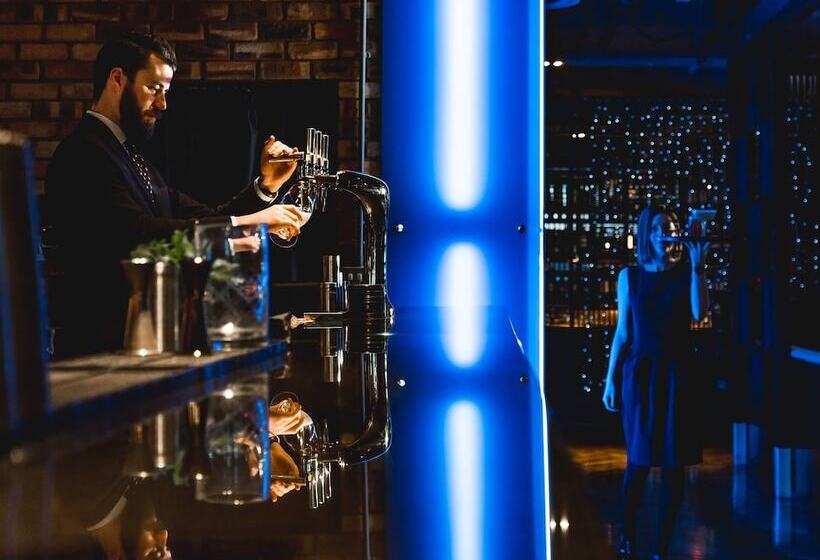 Отель Dakota Edinburgh