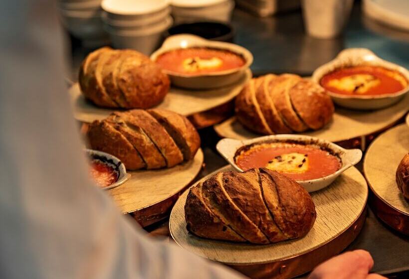 בית מלון כפרי Dakota Edinburgh