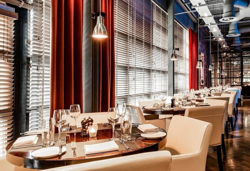 בית מלון כפרי Dakota Edinburgh