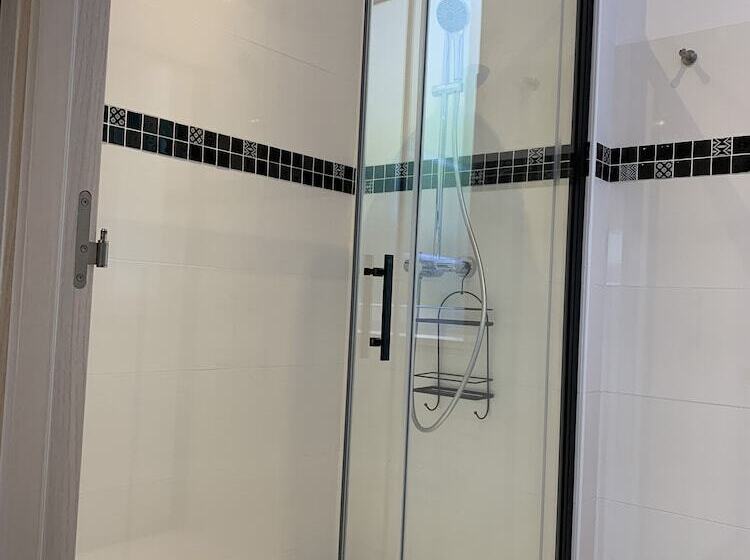 فندق De La Plage