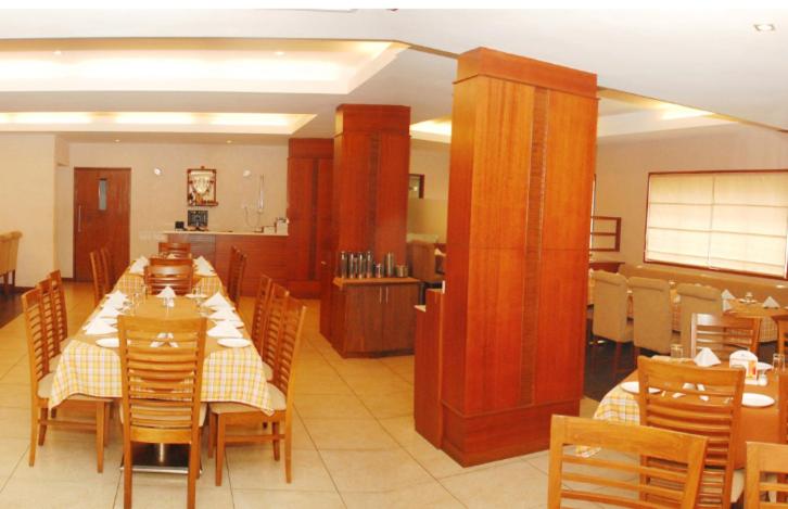 호텔 Deepa Comforts