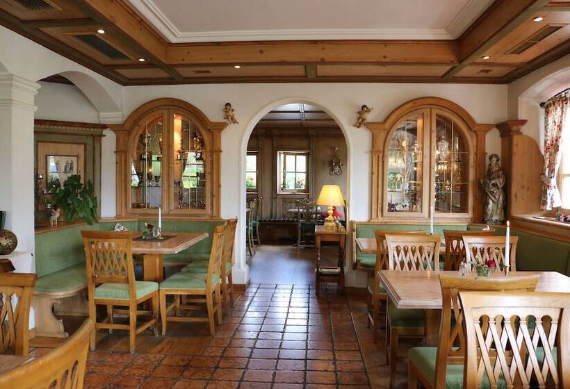 Отель Deva Villa Mittermaier