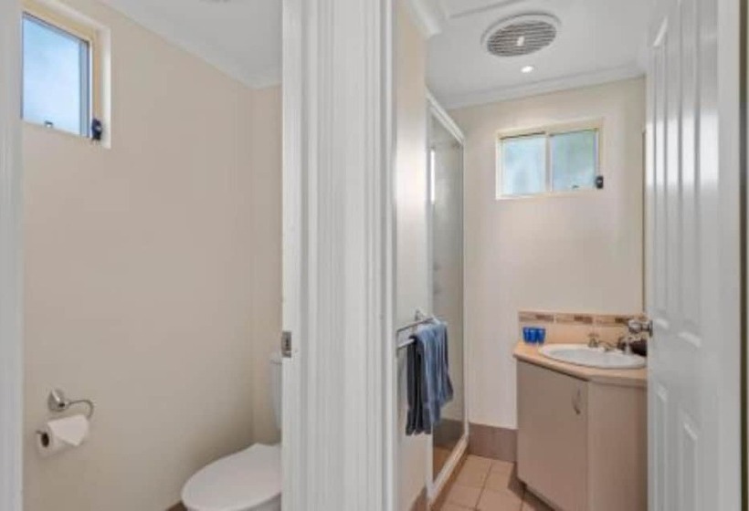 هتل Discovery Parks  Lake Kununurra