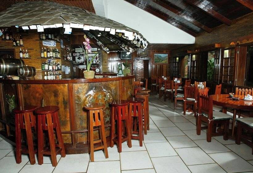 בית מלון כפרי Du Lac Macaé