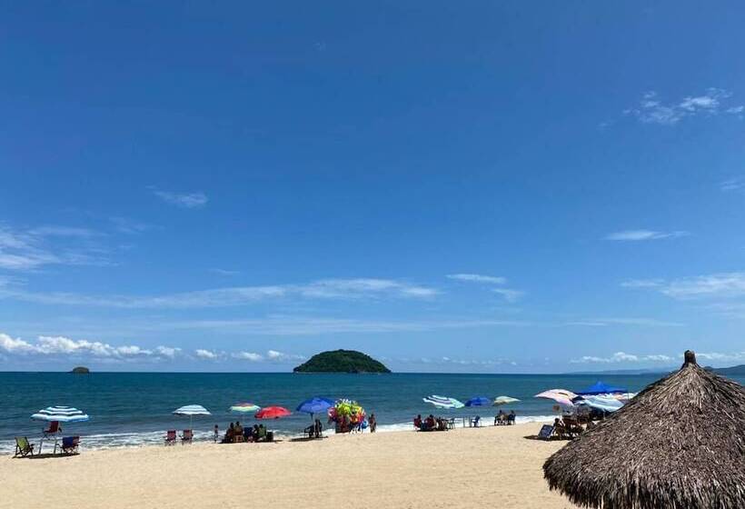 ホテル Estancia San Carlos Guayabitos