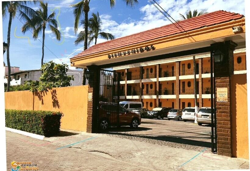 ホテル Estancia San Carlos Guayabitos