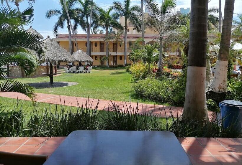ホテル Estancia San Carlos Guayabitos