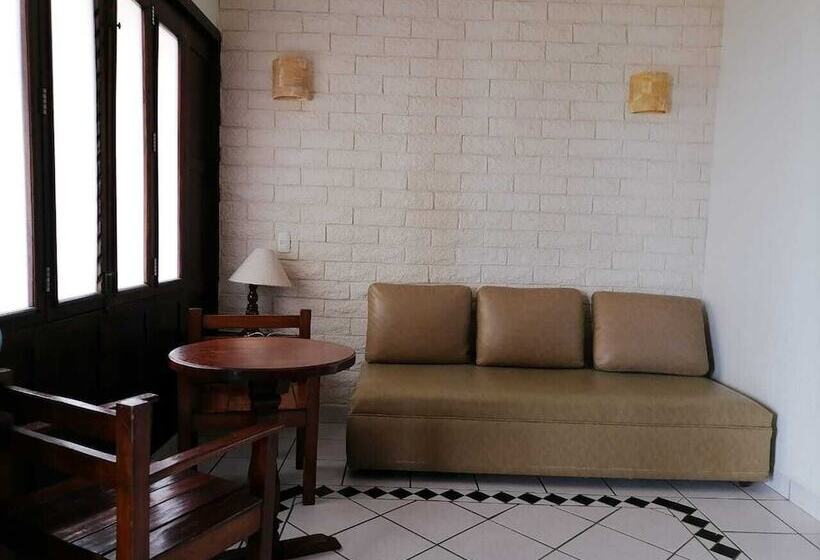 ホテル Estancia San Carlos Guayabitos