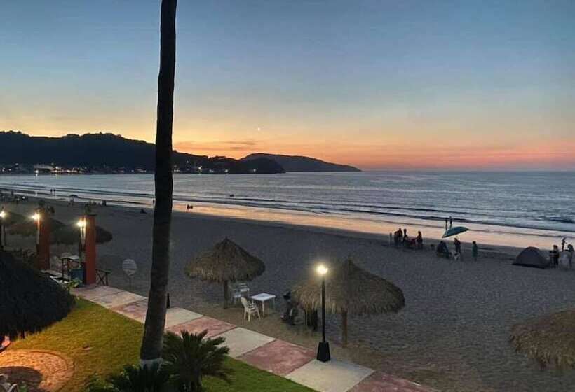 ホテル Estancia San Carlos Guayabitos