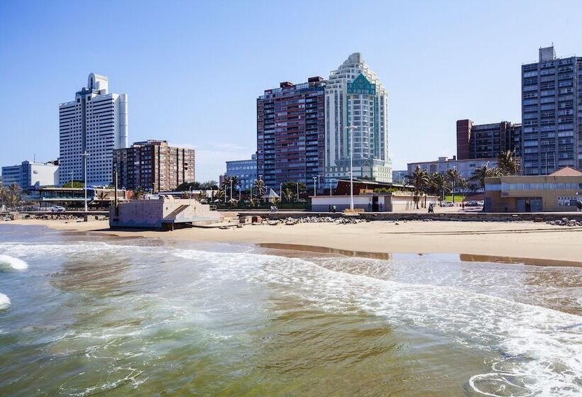 ホテル First Group The Palace Allsuite