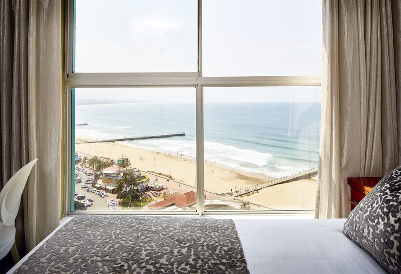 ホテル First Group The Palace Allsuite