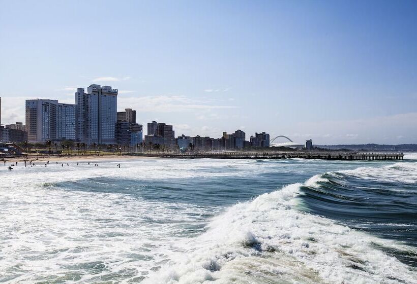 ホテル First Group The Palace Allsuite