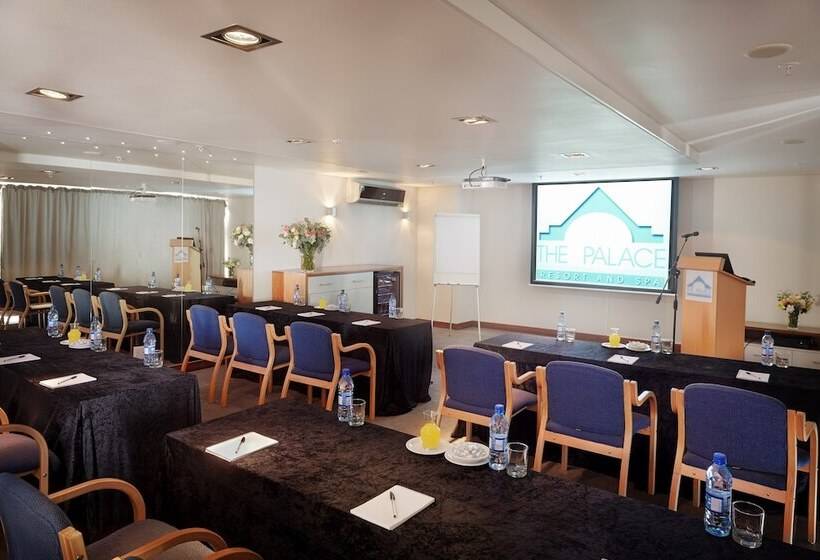 ホテル First Group The Palace Allsuite