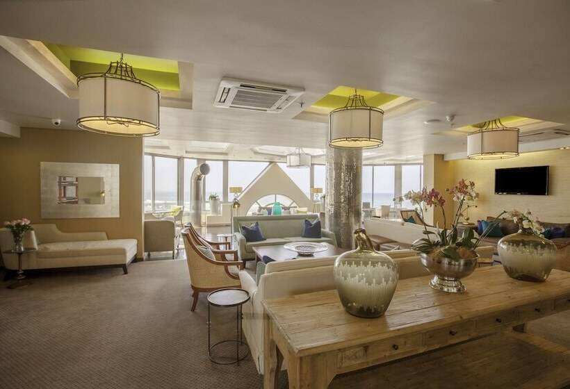 ホテル First Group The Palace Allsuite