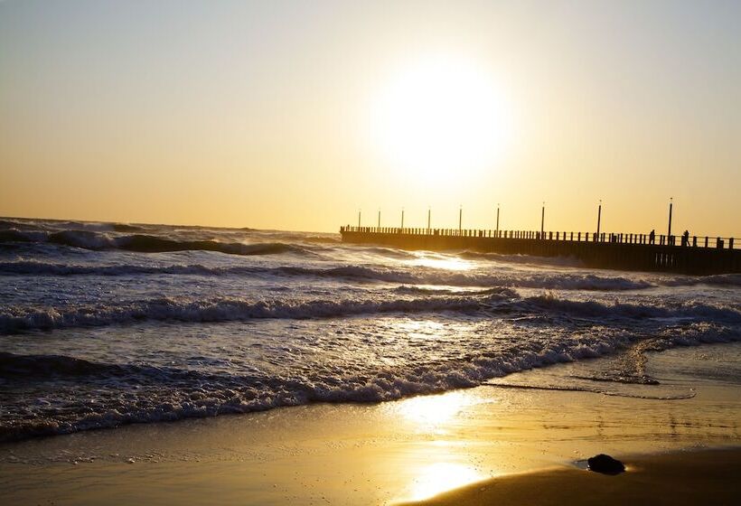 בית מלון כפרי First Group The Palace Allsuite