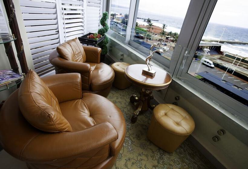 בית מלון כפרי First Group The Palace Allsuite