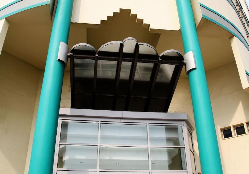 ホテル First Group The Palace Allsuite