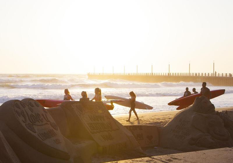 ホテル First Group The Palace Allsuite