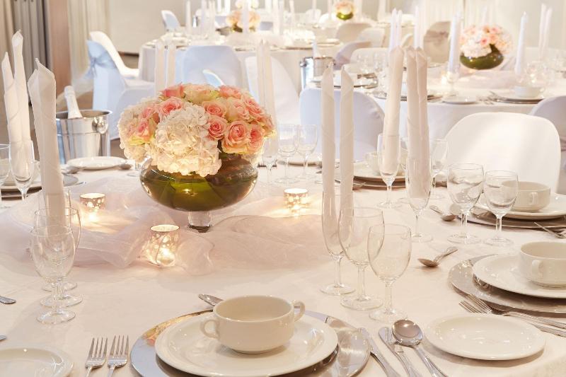 ホテル First Group The Palace Allsuite