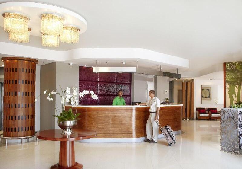 ホテル First Group The Palace Allsuite