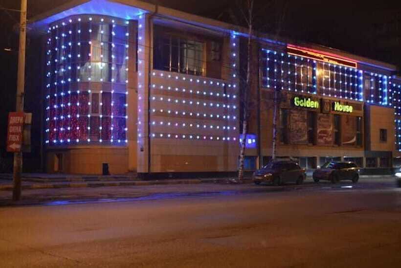 هتل Golden House