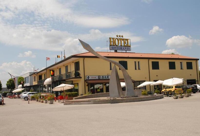 ホテル Gran Delta Di Alba Invest Srl