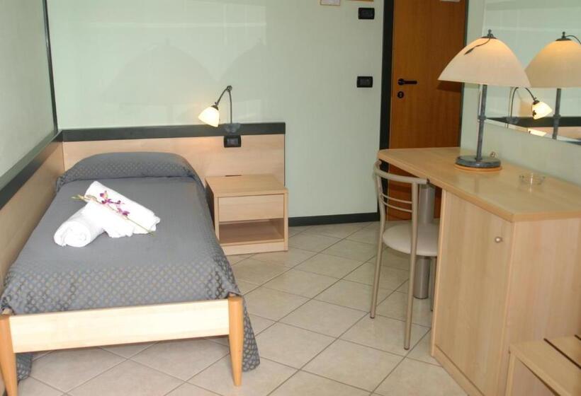 ホテル Gran Delta Di Alba Invest Srl