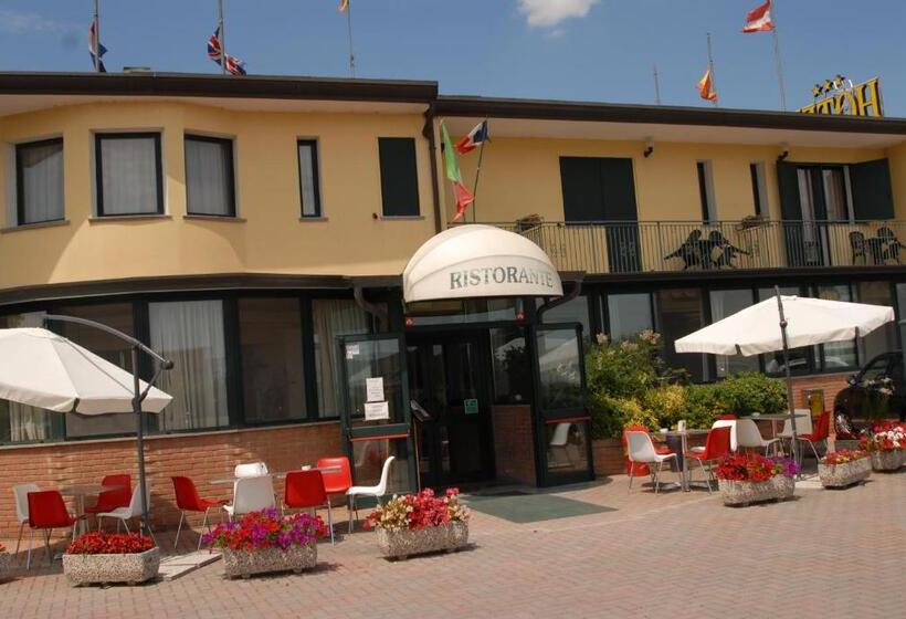 ホテル Gran Delta Di Alba Invest Srl