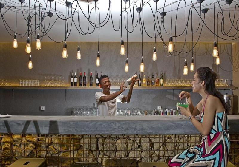 호텔 Grand Zuri Kuta Bali