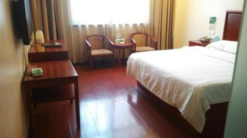 בית מלון כפרי Greentree Inn Heze Railway Station