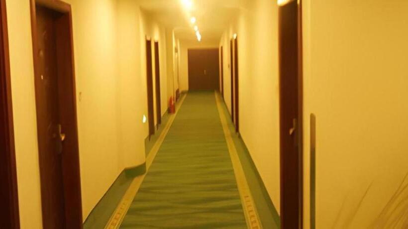 בית מלון כפרי Greentree Inn Heze Railway Station