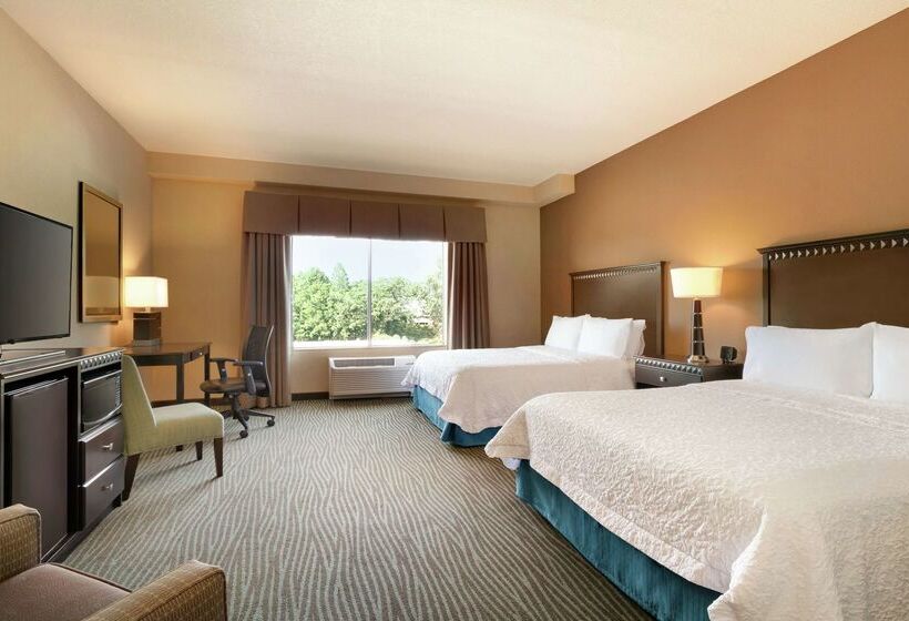 فندق Hampton Inn & Suites Parkersburg Downtown