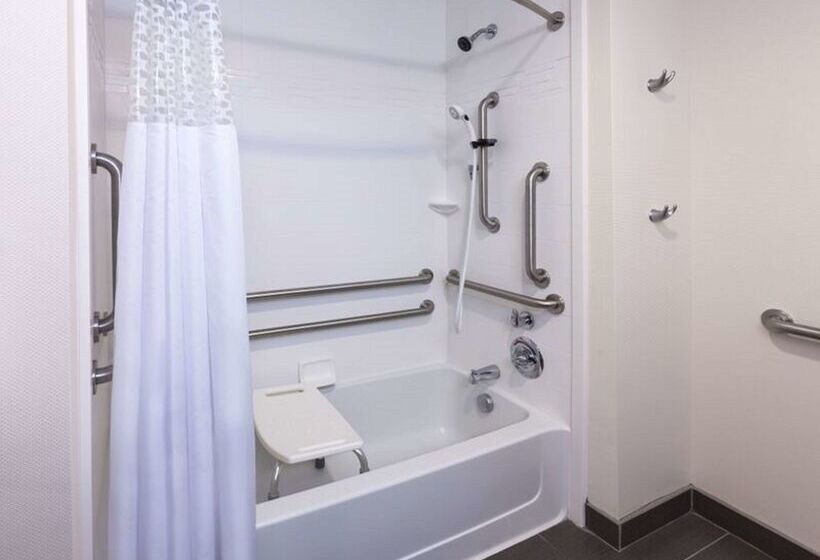 호텔 Hampton Inn Marion