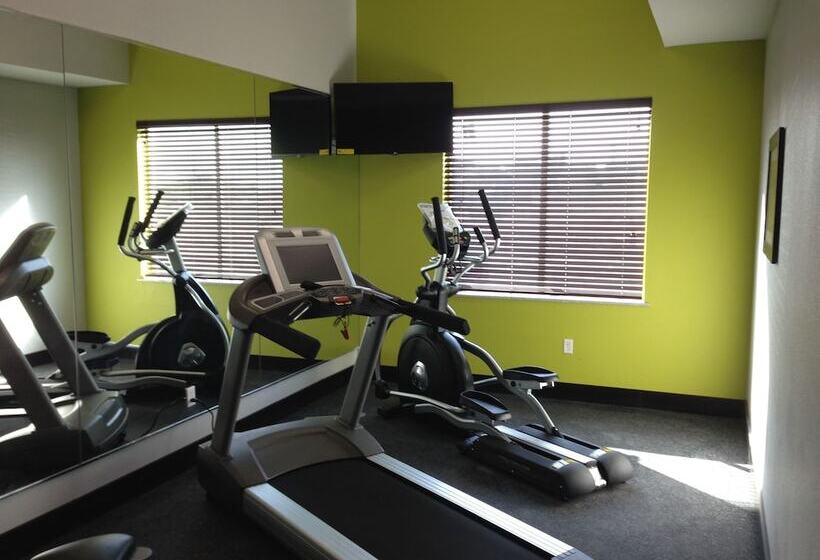 فندق Hawthorn Suites By Wyndham San Angelo