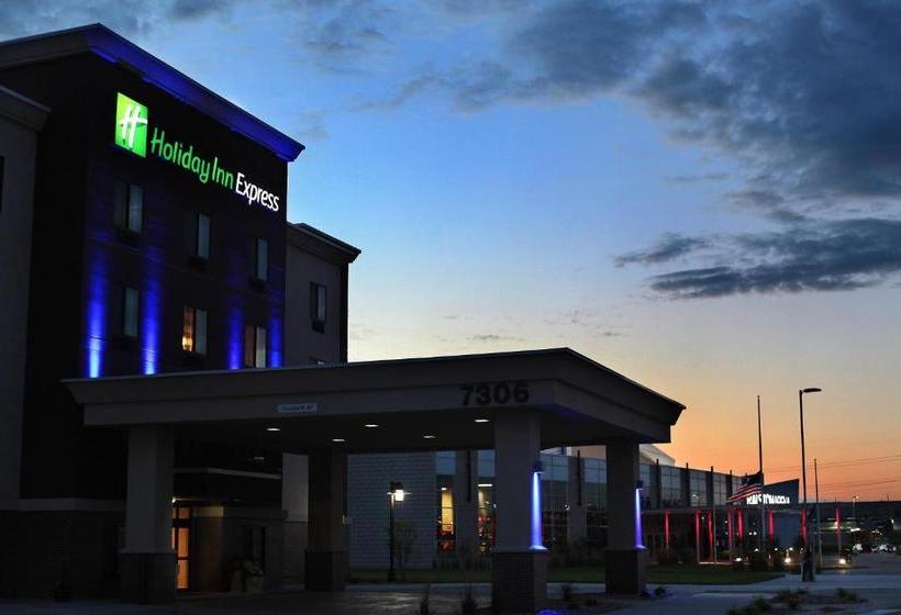 فندق Holiday Inn Express & Suites Omaha South Ralston Arena, An Ihg