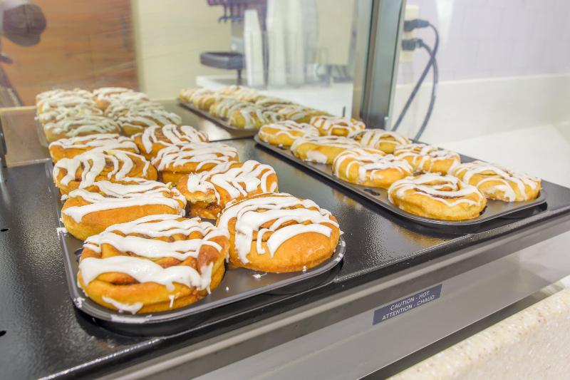 Отель Holiday Inn Express & Suites Raymondville By Ihg