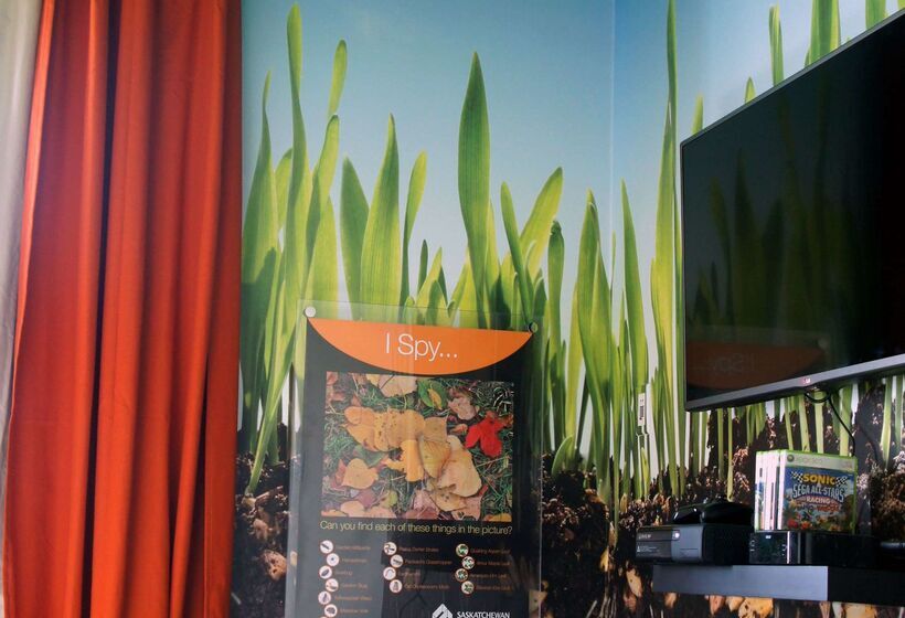 בית מלון כפרי Home Inn & Suites Regina Airport