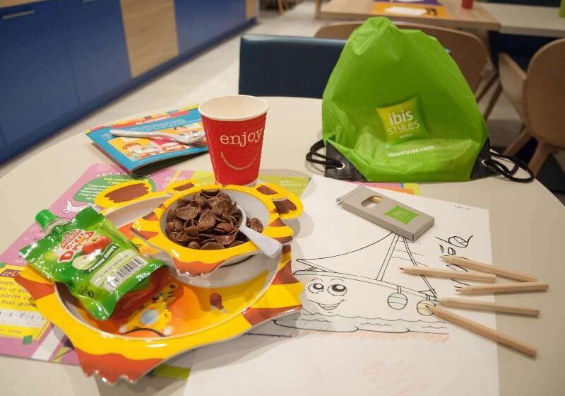 בית מלון כפרי Ibis Styles Saint Malo Port