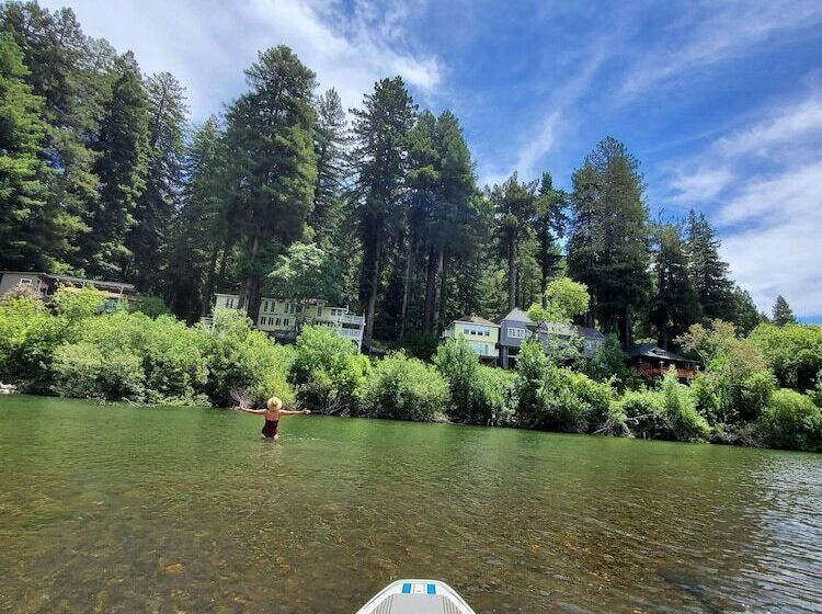 酒店 Inn On The Russian River