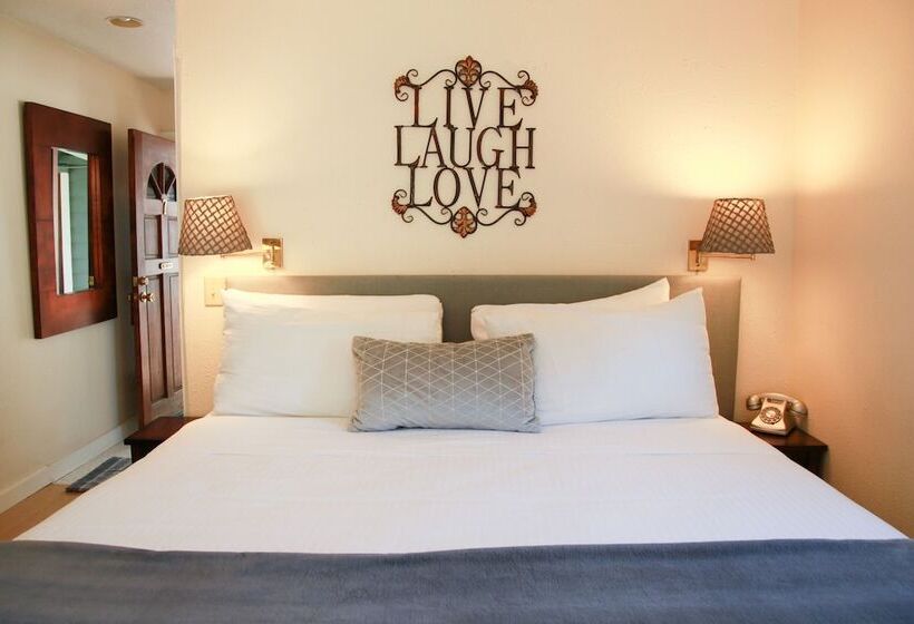 酒店 Inn On The Russian River