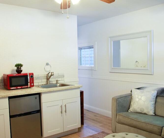 酒店 Inn On The Russian River