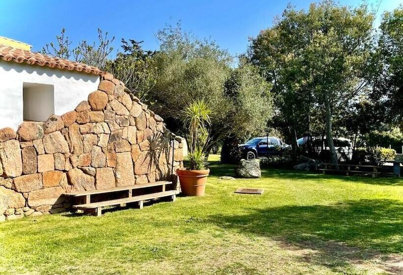 בית מלון כפרי Punta D Acu Country Resort