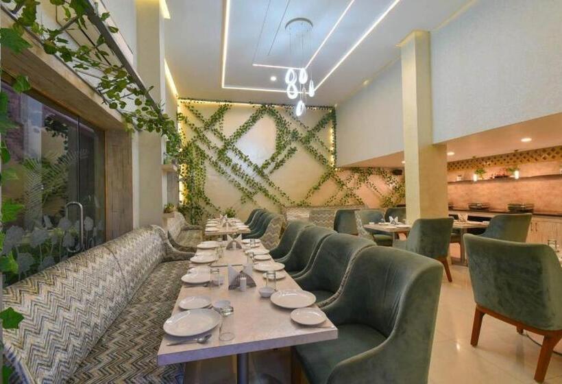 בית מלון כפרי Jaisingh Palace