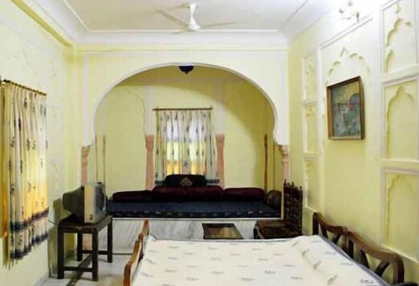 Отель Janak Palace