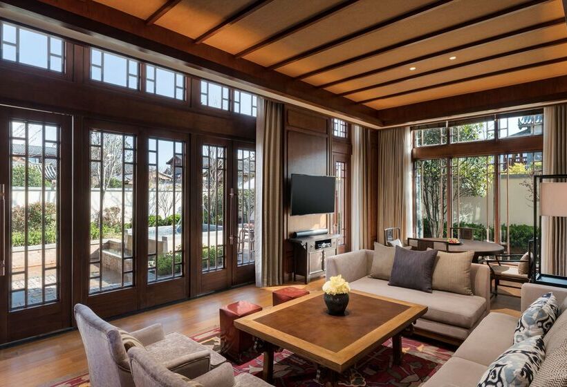 هتل Jinmao Purelax Lijiang, The Unbound Collection By Hyatt