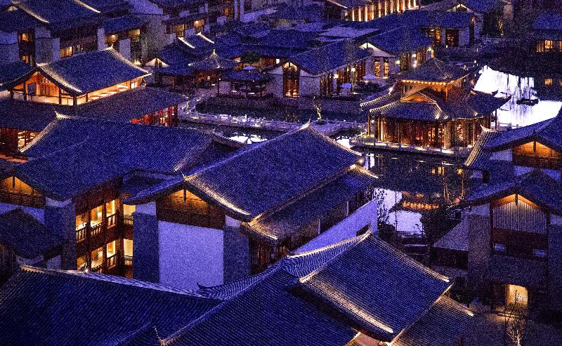 هتل Jinmao Purelax Lijiang, The Unbound Collection By Hyatt