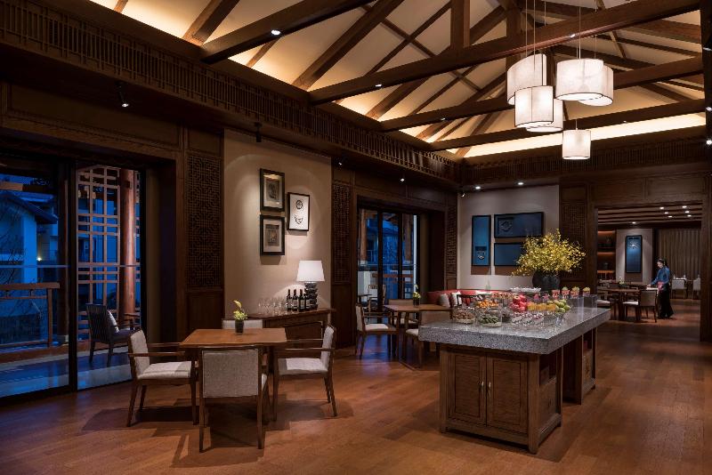 هتل Jinmao Purelax Lijiang, The Unbound Collection By Hyatt