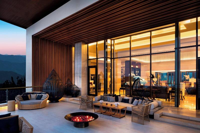 בית מלון כפרי Jw Marriott Mussoorie Walnut Grove Resort & Spa