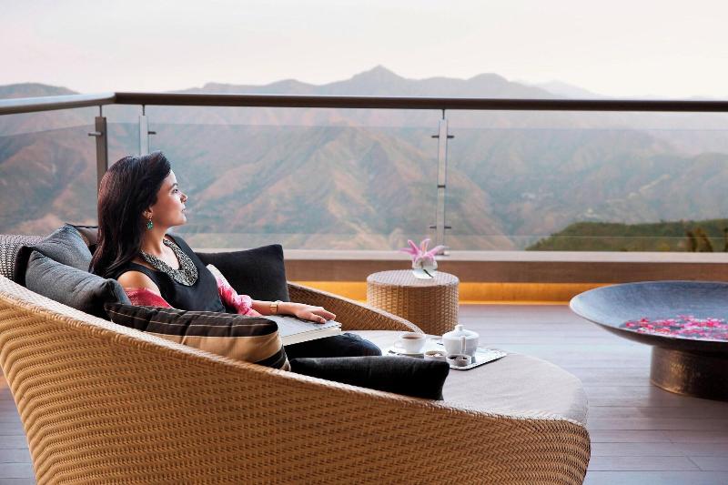 בית מלון כפרי Jw Marriott Mussoorie Walnut Grove Resort & Spa