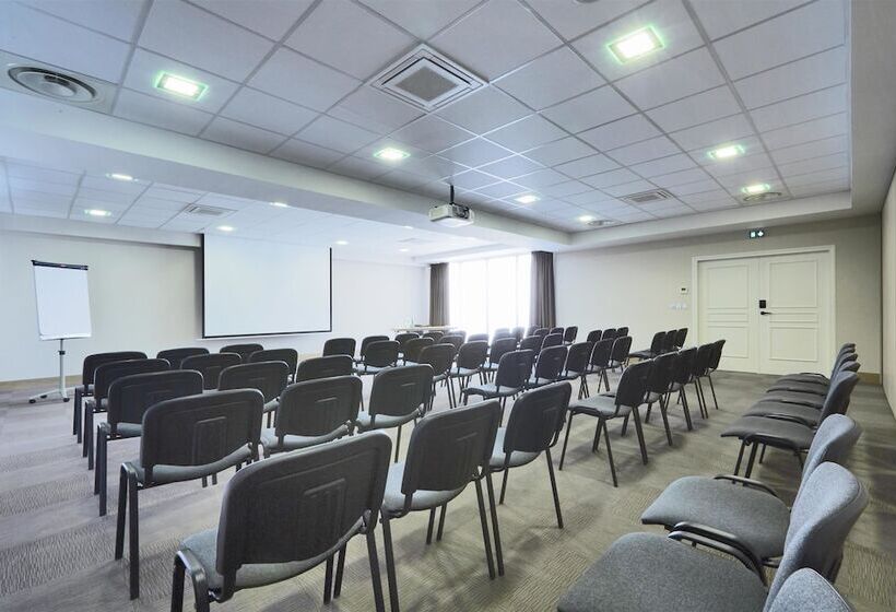 فندق Kyriad Angers Ouest Beaucouzé